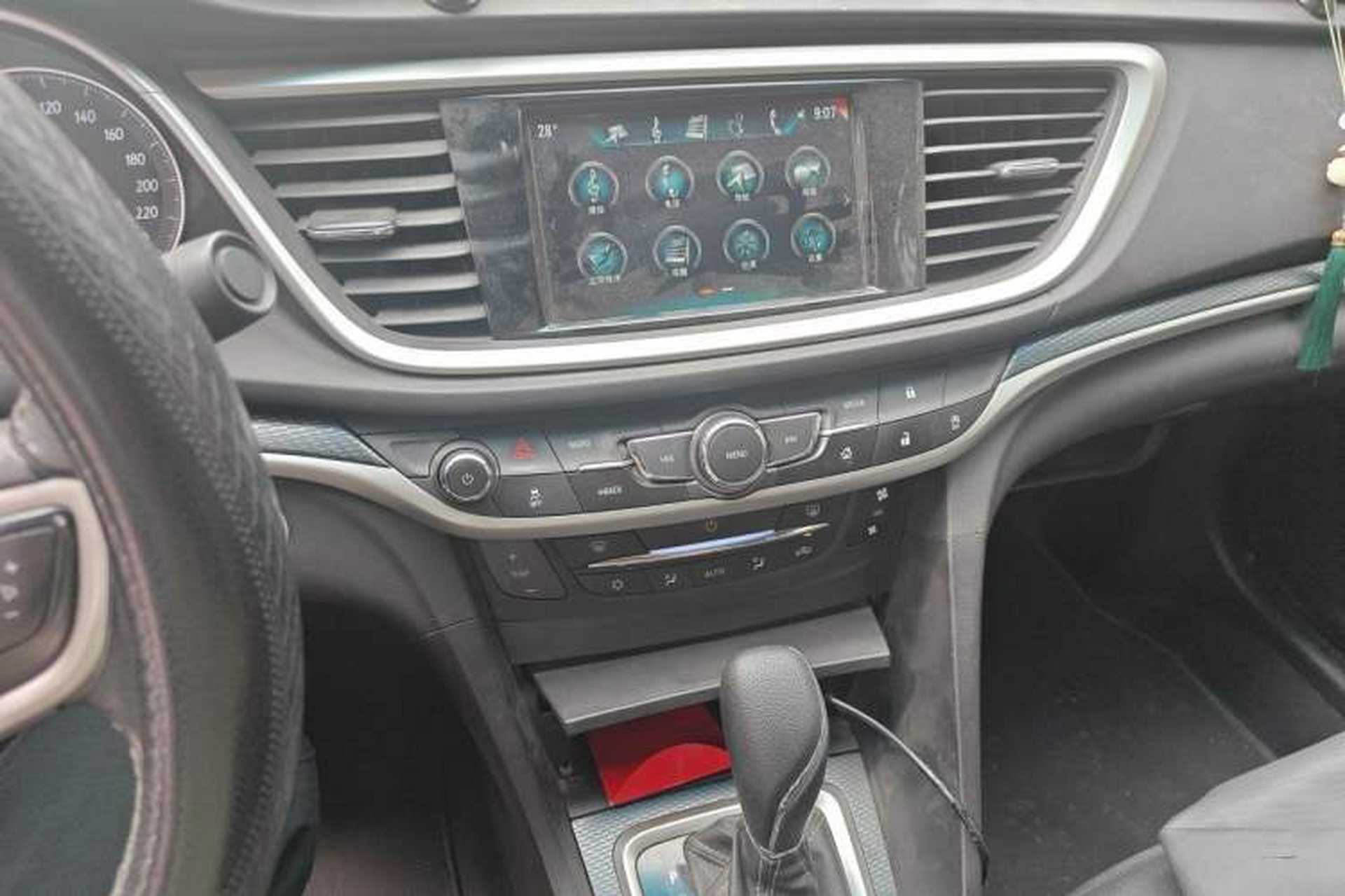 Used Buick Excelle GX 2019 18T Automatic Connected Elite Model China V Standard Audio And AC Panel