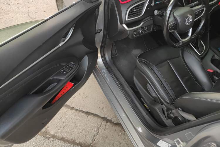 Used Buick Excelle GX 2019 18T Automatic Connected Elite Model China V Standard Driver Seat