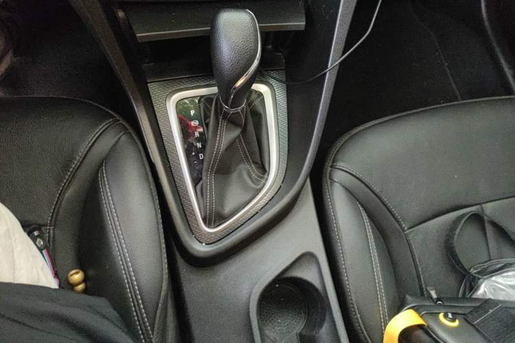 Used Buick Excelle GX 2019 18T Automatic Connected Elite Model China V Standard Gear Lever