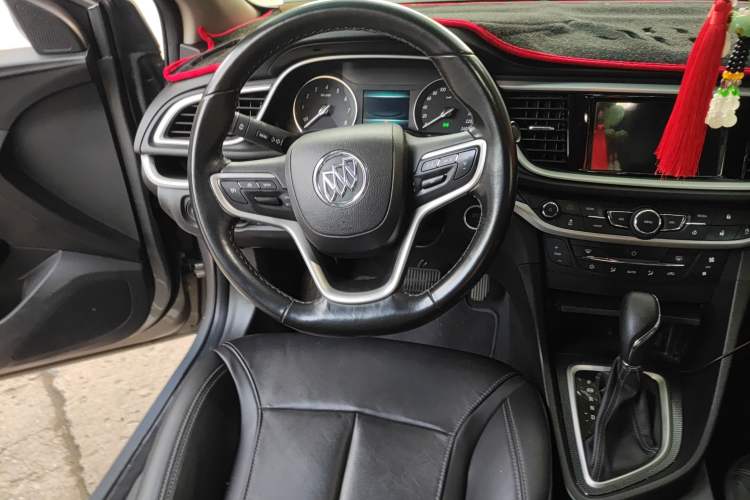 Used Buick Excelle GX 2019 18T Automatic Connected Elite Model China V Standard Steering Wheel