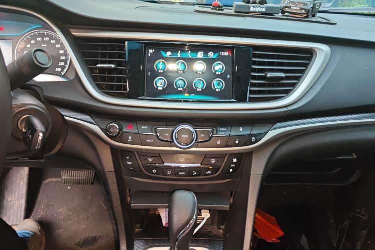 Used Buick Excelle GX 2019 18T Automatic Connected Elite Model China VI Standard Audio And AC Panel