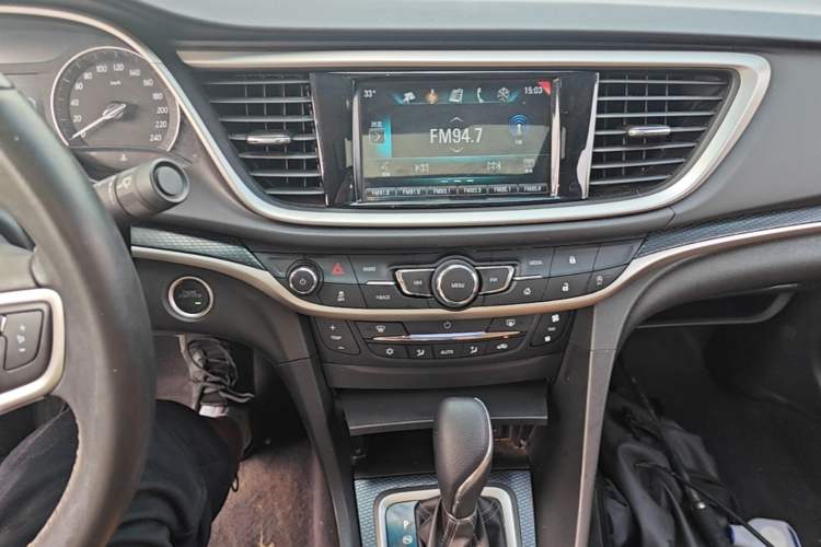 Used Buick Excelle GX 2019 18T Automatic Connected Flagship Version China VI Standard Audio And AC Panel