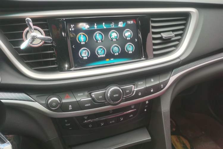 Used Buick Excelle GX 2019 18T Automatic Connected Elite Model China VI Standard Audio And AC Panel