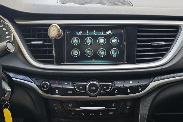 Used Buick Excelle GX 2019 18T Automatic Connected Elite Model China VI Standard Audio And AC Panel