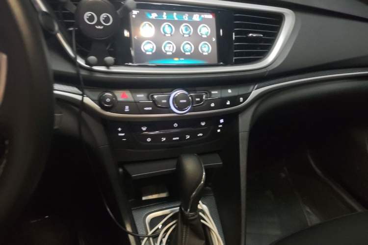 Used Buick Excelle GX 2019 18T Automatic Connected Elite Model China VI Standard Audio And AC Panel