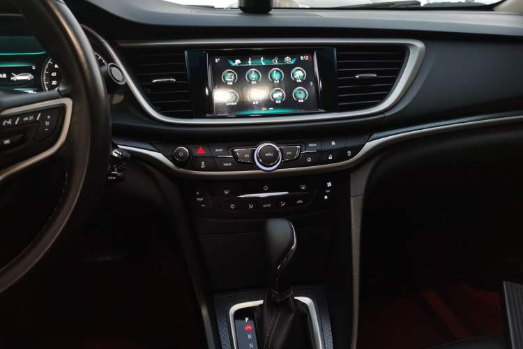Used Buick Excelle GX 2019 18T Automatic Connected Elite Model China VI Standard Audio And AC Panel