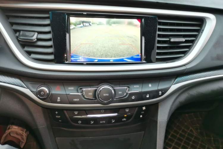 Used Buick Excelle GX 2019 18T Automatic Connected Elite Model China VI Standard Audio And AC Panel