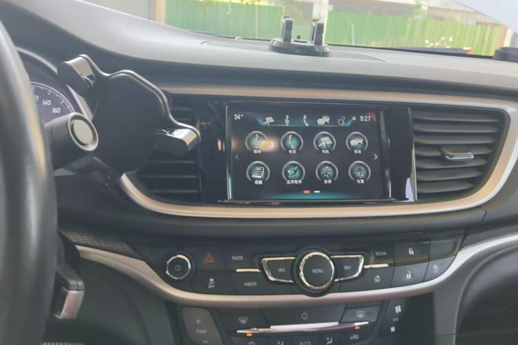 Used Buick Excelle GX 2019 18T Automatic Connected Elite Model China V Standard Audio And AC Panel