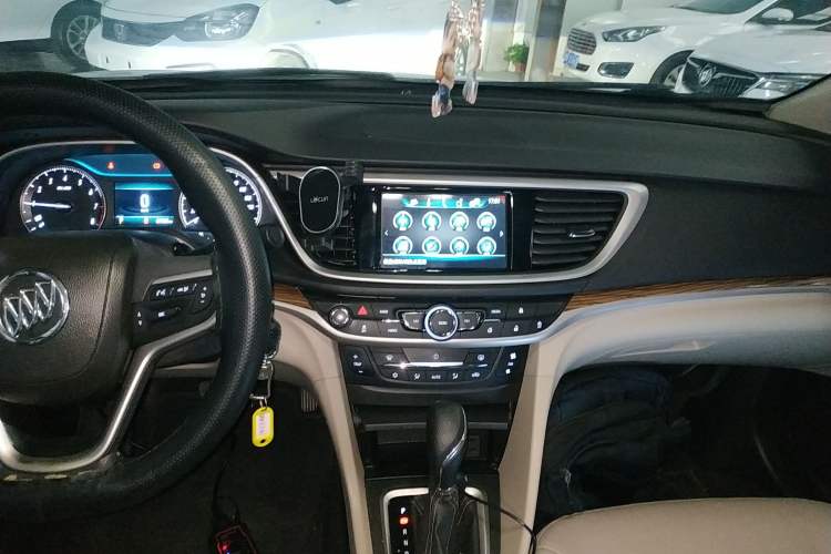 Used Buick Excelle GX 2019 15T Dual-Clutch Connected Elite Version China V Standard Audio And AC Panel