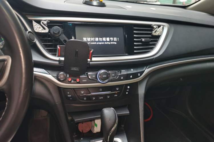 Used Buick Excelle GX 2019 18T Automatic Connected Flagship Version China VI Standard Audio And AC Panel