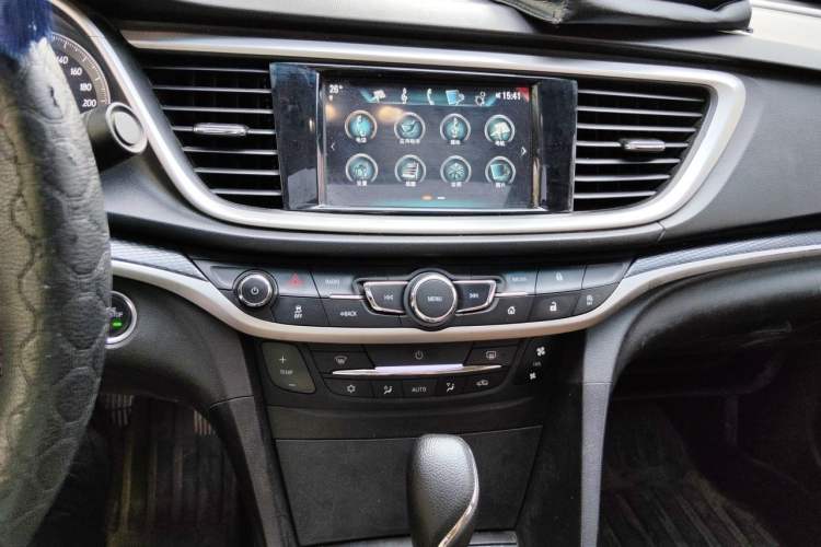 Used Buick Excelle GX 2019 18T Automatic Connected Flagship Version China VI Standard Audio And AC Panel