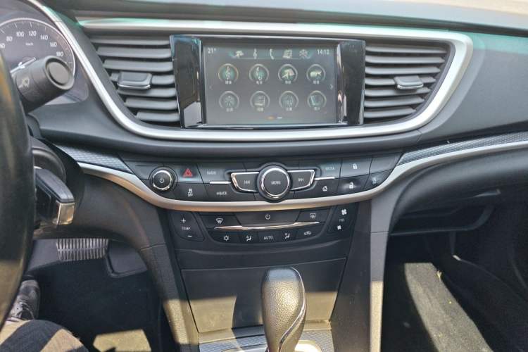 Used Buick Excelle GX 2019 18T Automatic Connected Elite Model China VI Standard Audio And AC Panel