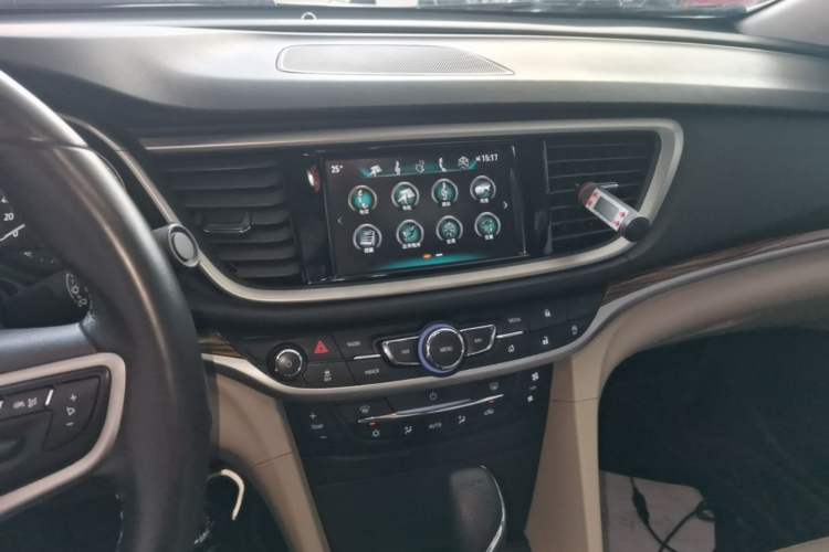 Used Buick Excelle GX 2019 15T Dual-Clutch Connected Elite Version China V Standard Audio And AC Panel