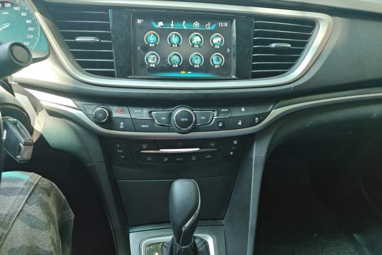 Used Buick Excelle GX 2019 18T Automatic Connected Elite Model China VI Standard Audio And AC Panel