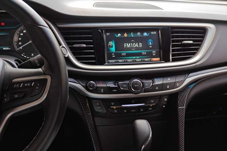 Used Buick Excelle GX 2019 18T Automatic Connected Elite Model China VI Standard Audio And AC Panel