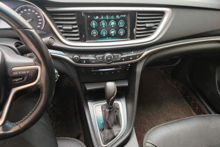 Used Buick Excelle GX 2019 18T Automatic Connected Elite Model China V Standard Audio And AC Panel