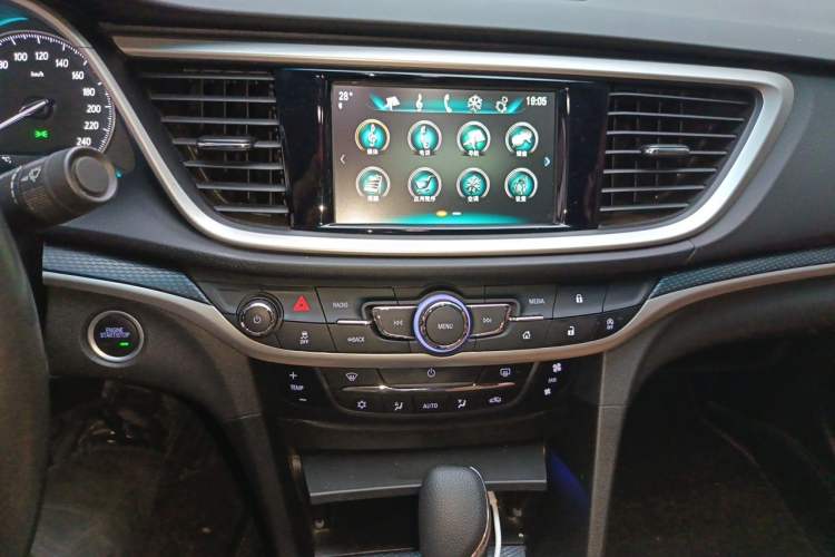 Used Buick Excelle GX 2019 18T Automatic Connected Flagship Version China VI Standard Audio And AC Panel
