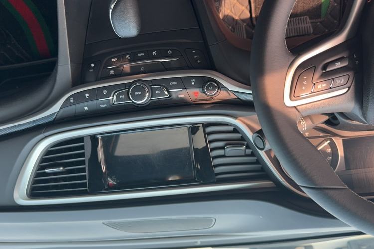 Used Buick Excelle GX 2019 18T Automatic Connected Elite Model China VI Standard Audio And AC Panel