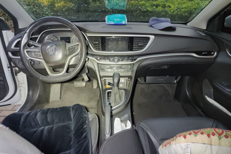 Used Buick Excelle GX 2019 18T Automatic Connected Elite Model China V Standard Center Console
