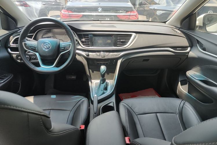 Used Buick Excelle GX 2019 18T Automatic Connected Elite Model China VI Standard Center Console