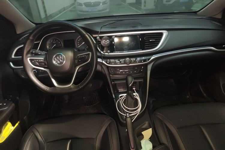 Used Buick Excelle GX 2019 18T Automatic Connected Elite Model China VI Standard Center Console