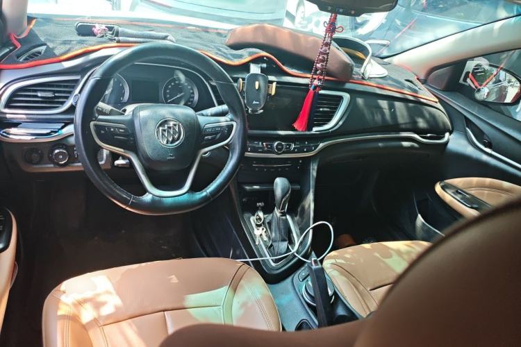 Used Buick Excelle GX 2019 18T Automatic Connected Flagship Version China VI Standard Center Console