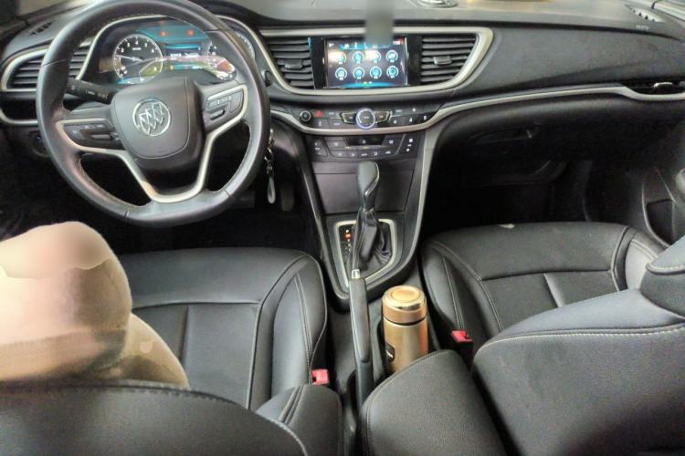 Used Buick Excelle GX 2019 18T Automatic Connected Elite Model China VI Standard Center Console