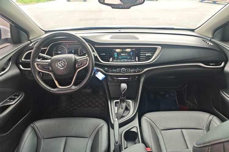 Used Buick Excelle GX 2019 18T Automatic Connected Elite Model China VI Standard Center Console