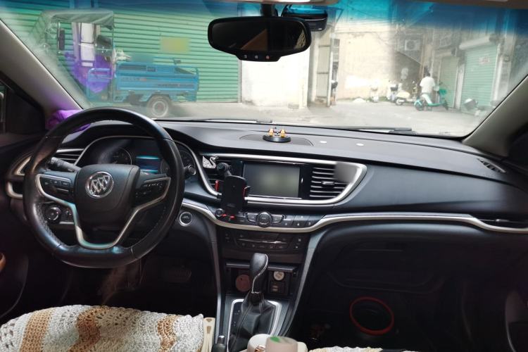 Used Buick Excelle GX 2019 18T Automatic Connected Flagship Version China VI Standard Center Console
