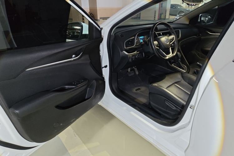 Used Buick Excelle GX 2019 18T Automatic Connected Elite Model China VI Standard Driver Seat