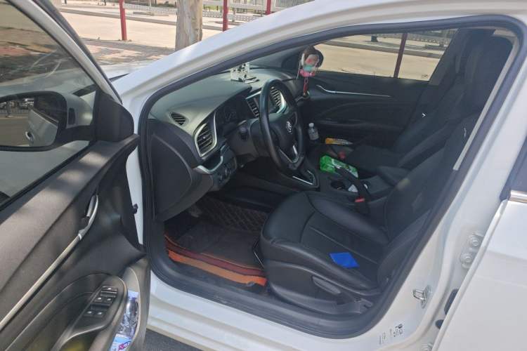 Used Buick Excelle GX 2019 18T Automatic Connected Elite Model China V Standard Driver Seat