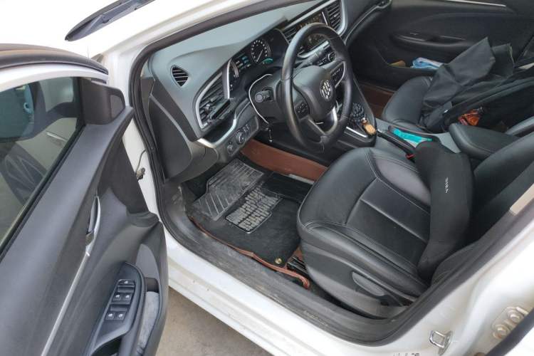 Used Buick Excelle GX 2019 18T Automatic Connected Elite Model China VI Standard Driver Seat