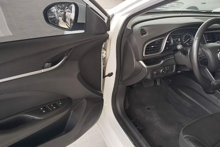 Used Buick Excelle GX 2019 18T Automatic Connected Elite Model China VI Standard Driver Seat