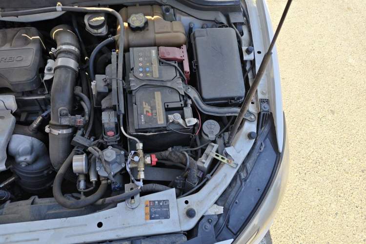 Used Buick Excelle GX 2019 18T Automatic Connected Elite Model China VI Standard Engine Bay Left