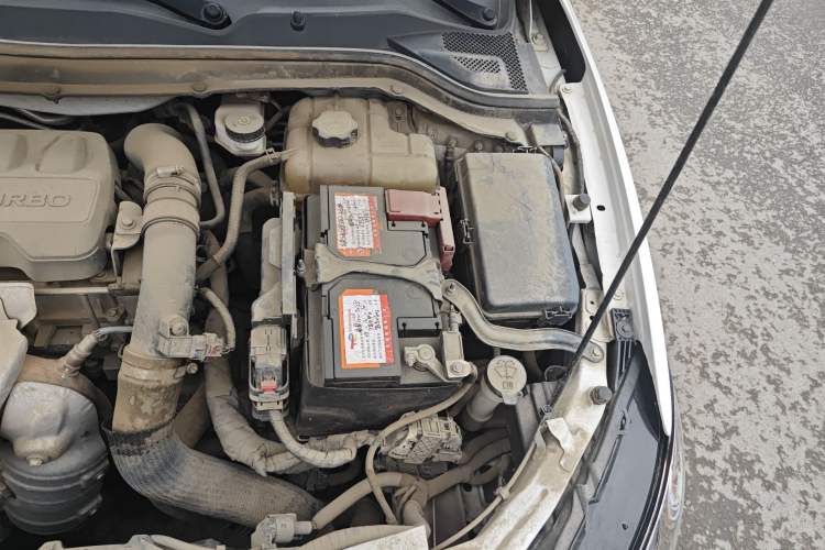 Used Buick Excelle GX 2019 18T Automatic Connected Elite Model China VI Standard Engine Bay Left