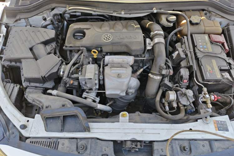 Used Buick Excelle GX 2019 18T Automatic Connected Elite Model China VI Standard Engine Bay