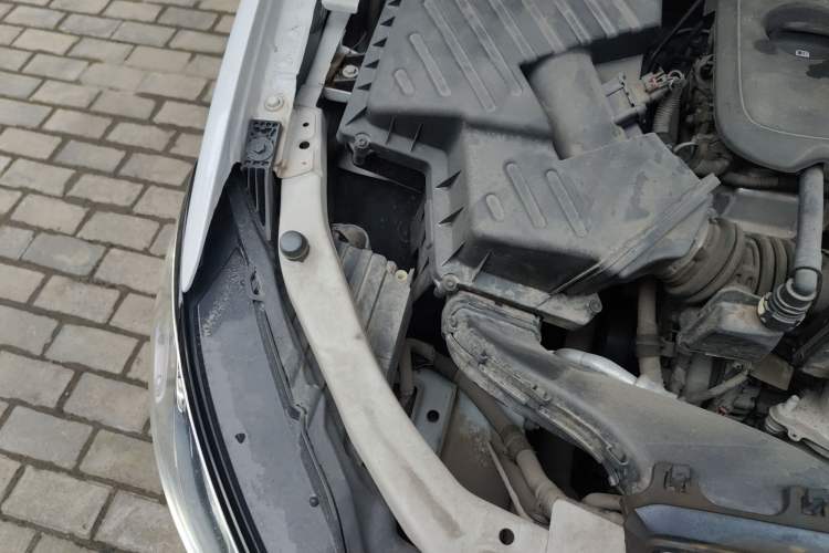 Used Buick Excelle GX 2019 18T Automatic Connected Elite Model China V Standard Engine Bay Right