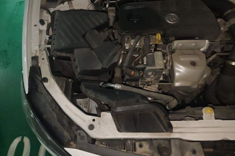 Used Buick Excelle GX 2019 18T Automatic Connected Elite Model China VI Standard Engine Bay Right