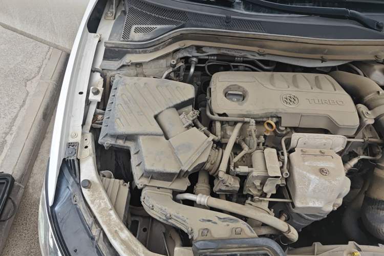 Used Buick Excelle GX 2019 18T Automatic Connected Elite Model China VI Standard Engine Bay Right