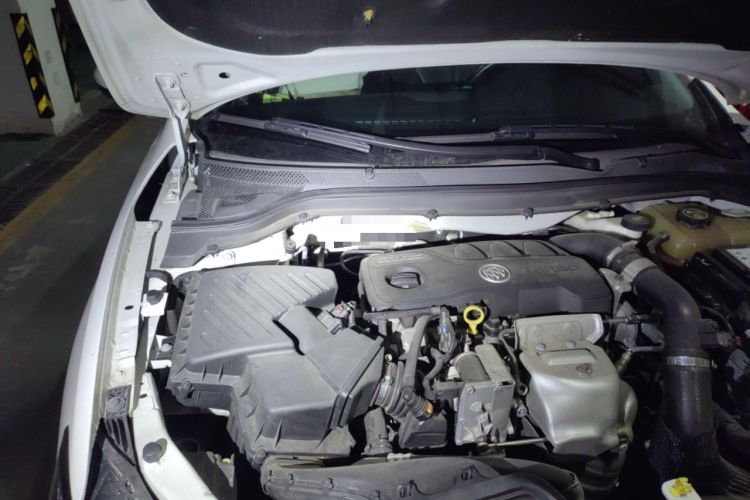 Used Buick Excelle GX 2019 18T Automatic Connected Elite Model China VI Standard Engine Bay Right