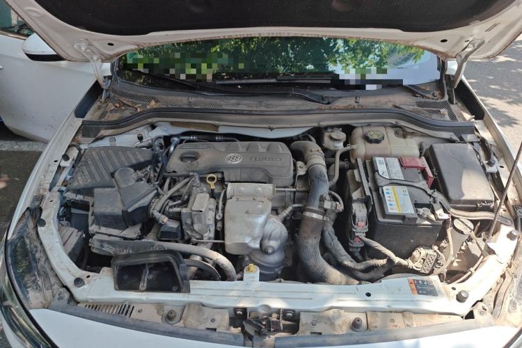 Used Buick Excelle GX 2019 18T Automatic Connected Elite Model China VI Standard Engine Bay