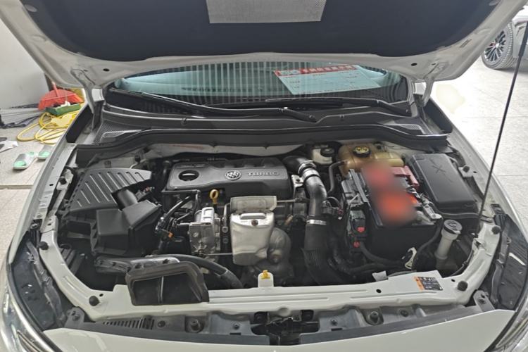 Used Buick Excelle GX 2019 18T Automatic Connected Elite Model China VI Standard Engine Bay