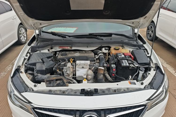 Used Buick Excelle GX 2019 18T Automatic Connected Elite Model China VI Standard Engine Bay