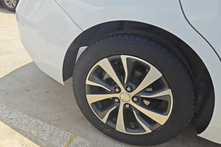 Used Buick Excelle GX 2019 18T Automatic Connected Elite Model China VI Standard Exterior 3