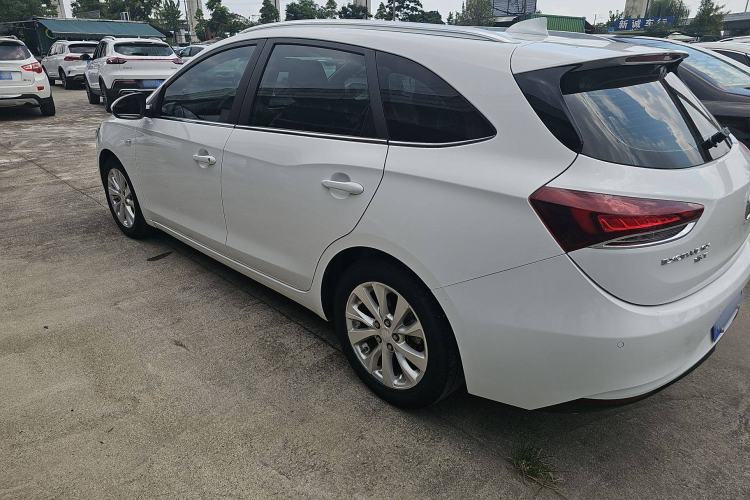 Used Buick Excelle GX 2019 15T Dual-Clutch Connected Elite Model China VI Exterior 5
