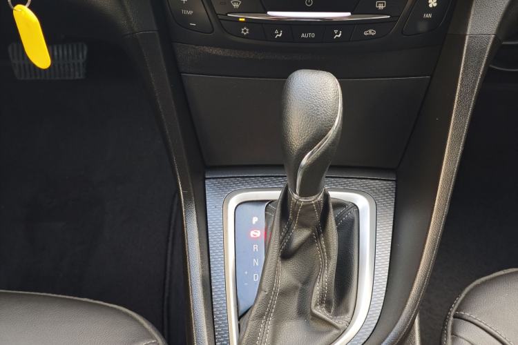 Used Buick Excelle GX 2019 18T Automatic Connected Elite Model China VI Standard Gear Lever