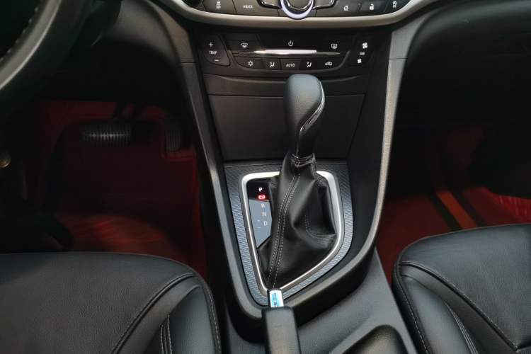 Used Buick Excelle GX 2019 18T Automatic Connected Elite Model China VI Standard Gear Lever
