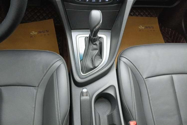 Used Buick Excelle GX 2019 18T Automatic Connected Elite Model China VI Standard Gear Lever
