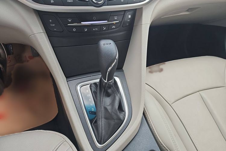 Used Buick Excelle GX 2019 15T Dual-Clutch Connected Elite Model China VI Gear Lever