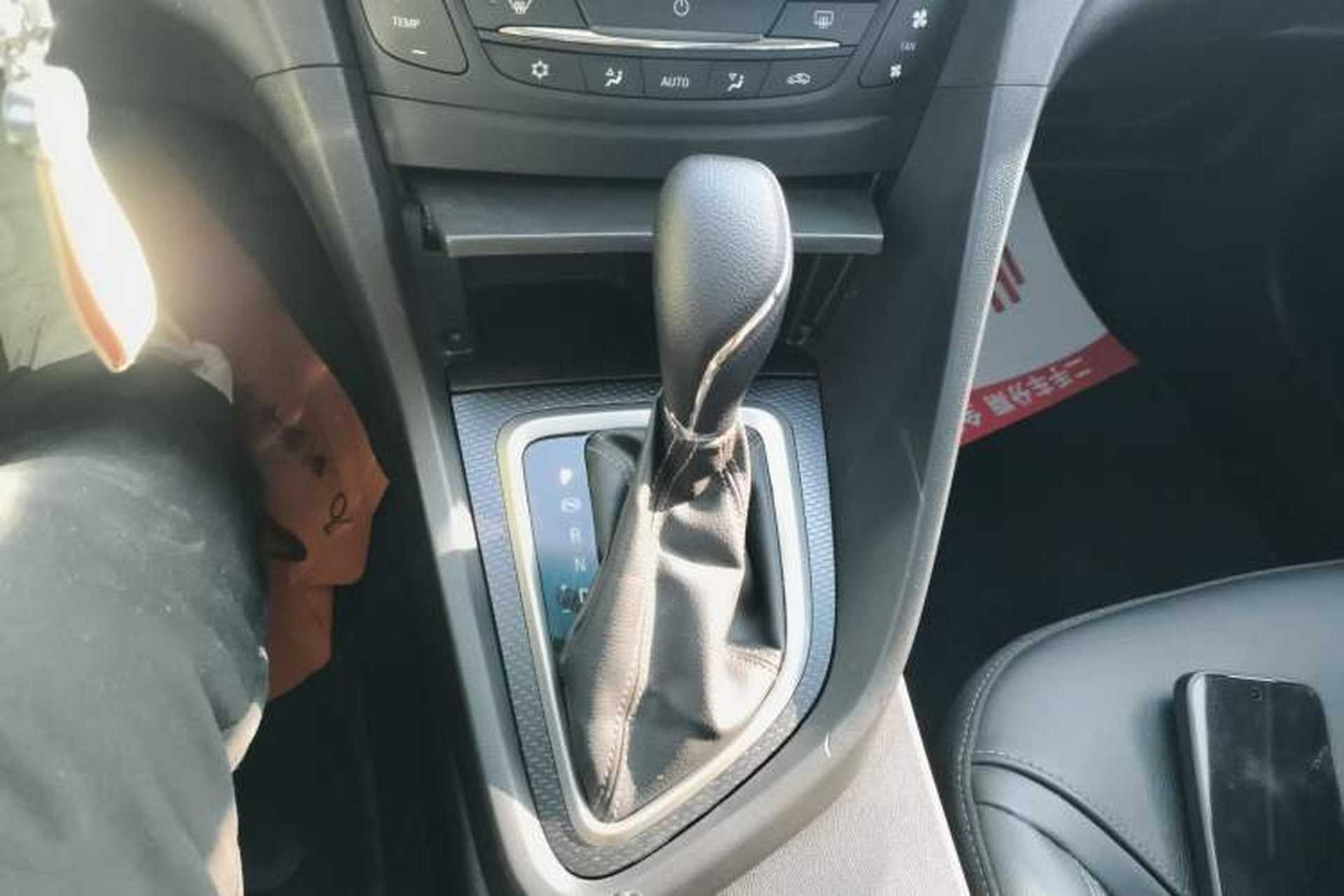 Used Buick Excelle GX 2019 18T Automatic Connected Elite Model China VI Standard Gear Lever